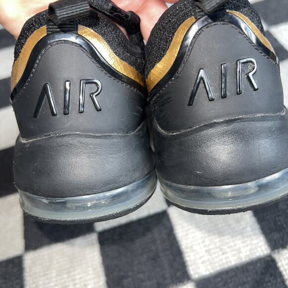 Nike AQ2743 012 Air Max Motion Black Gold Kids 5.5Y‎ Athletic Running Sneakers - Picture 5 of 9